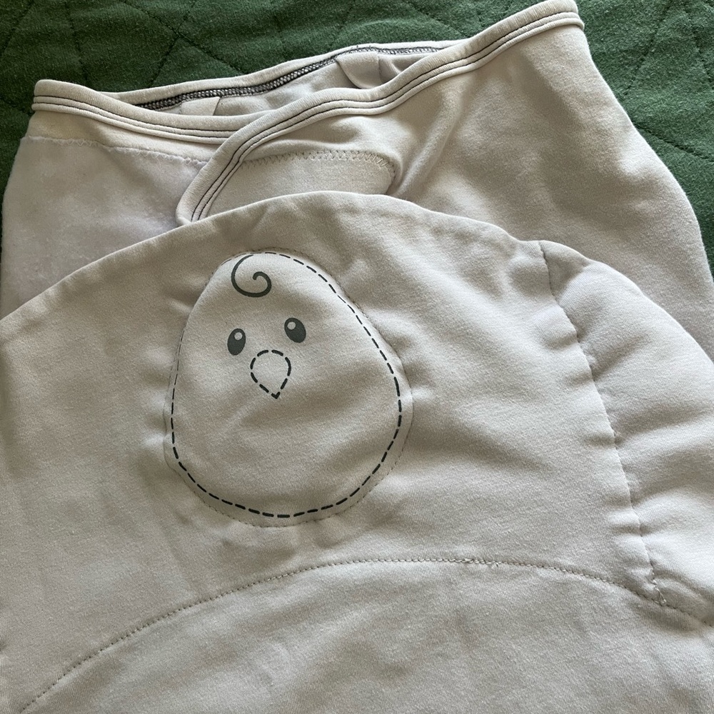 Nested bean swaddle